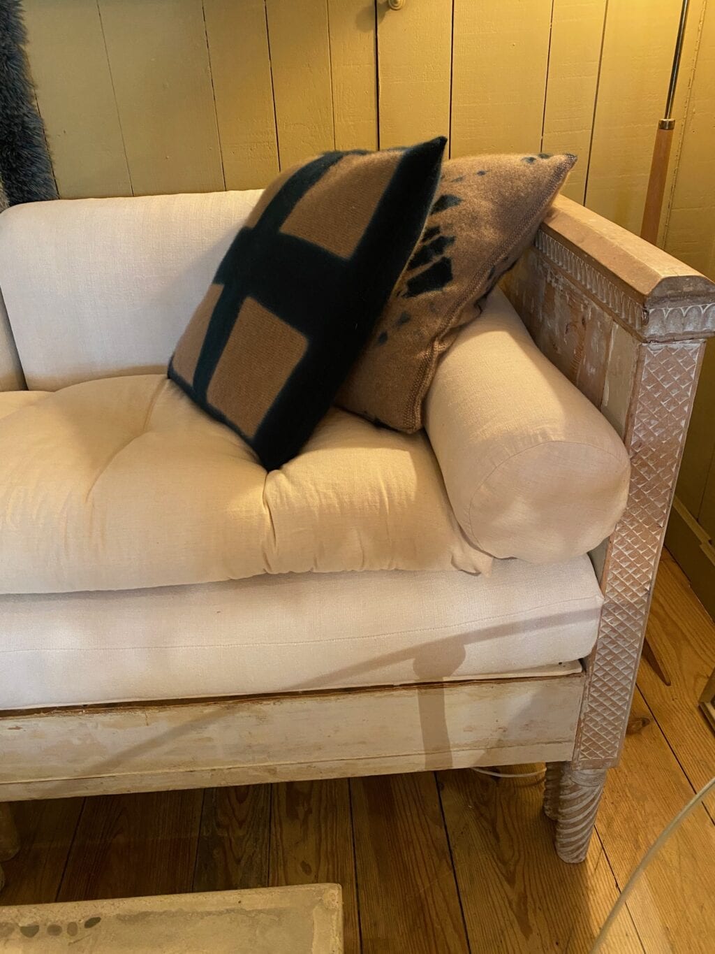 Banquette suédoise en bois sculpté &amp; peint XIXe – Image 3