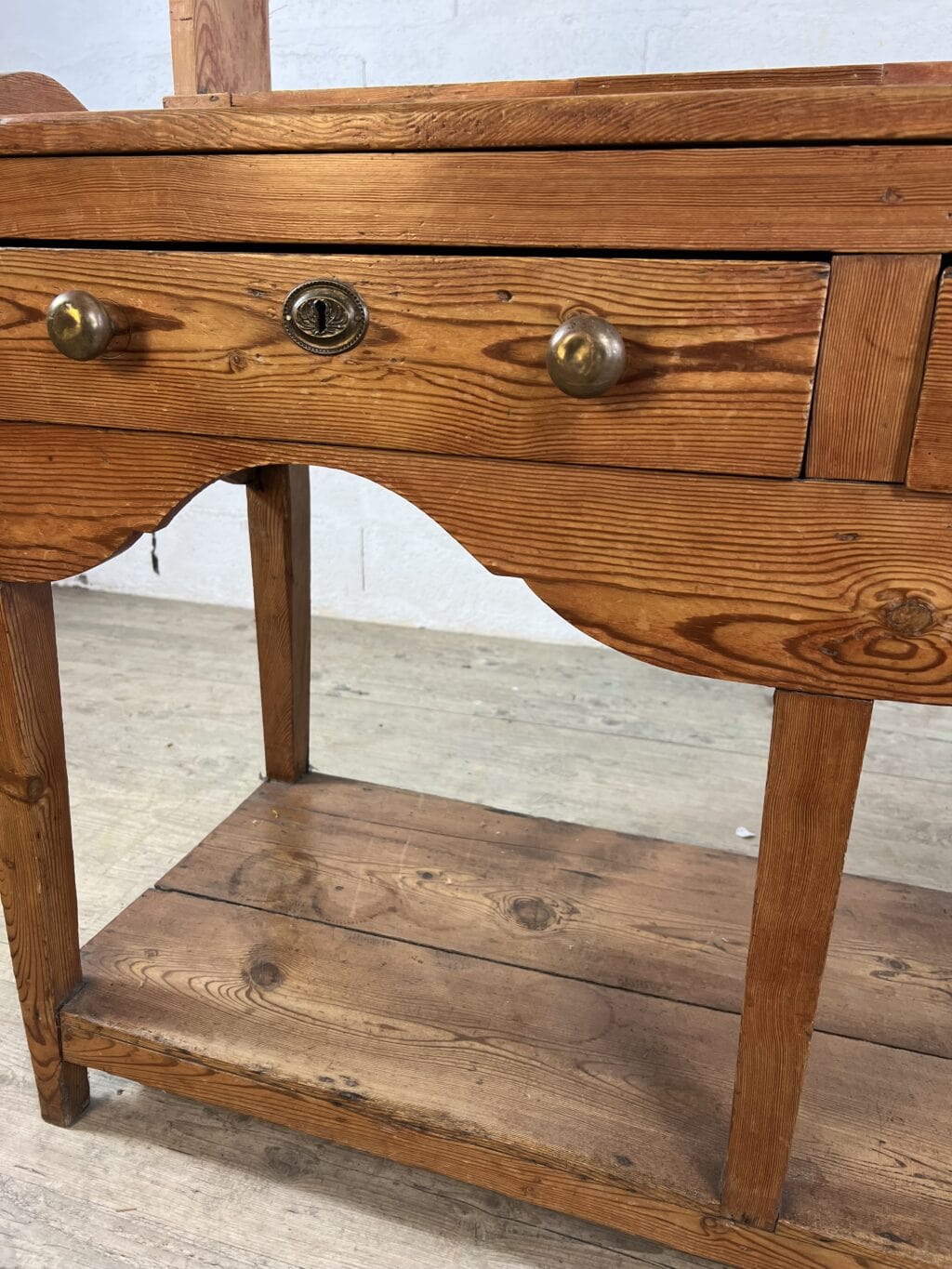 Vaisselier de ferme en bois naturel