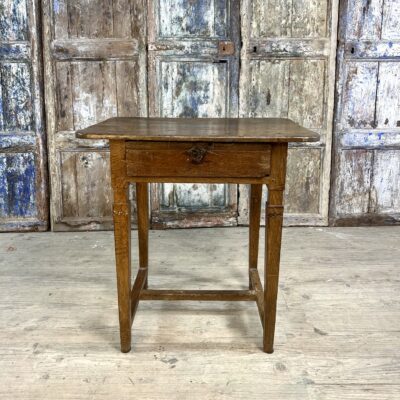 bureau ancien en chêne massif avec tiroir et gravure J.AB, mobilier de campagne XIXe