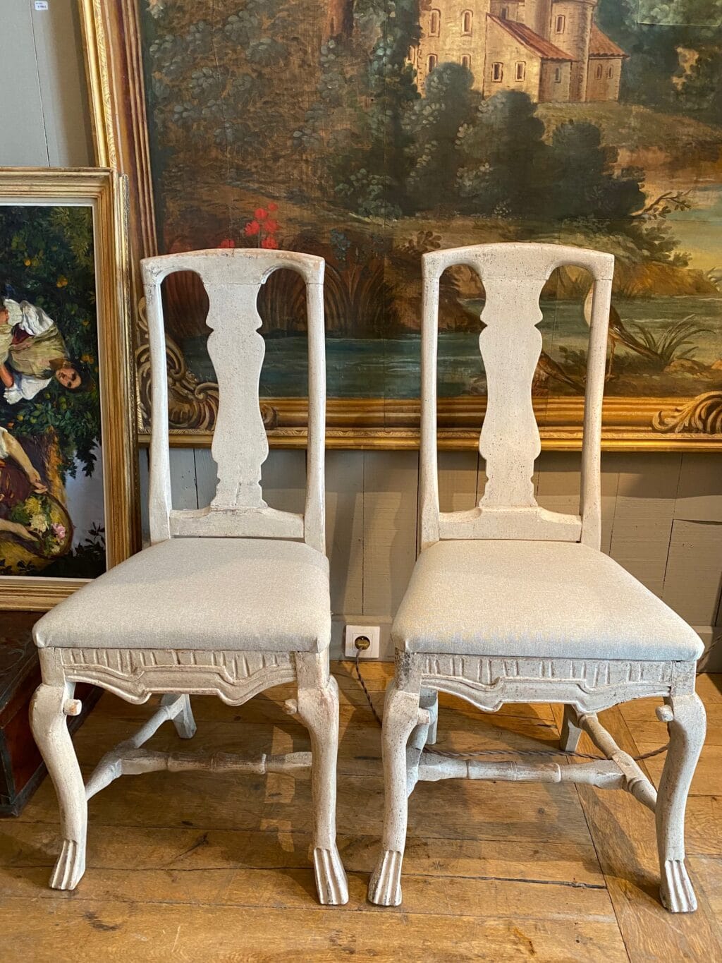 Paire de chaises style baroque - pieds griffes - Suède fin XIXe