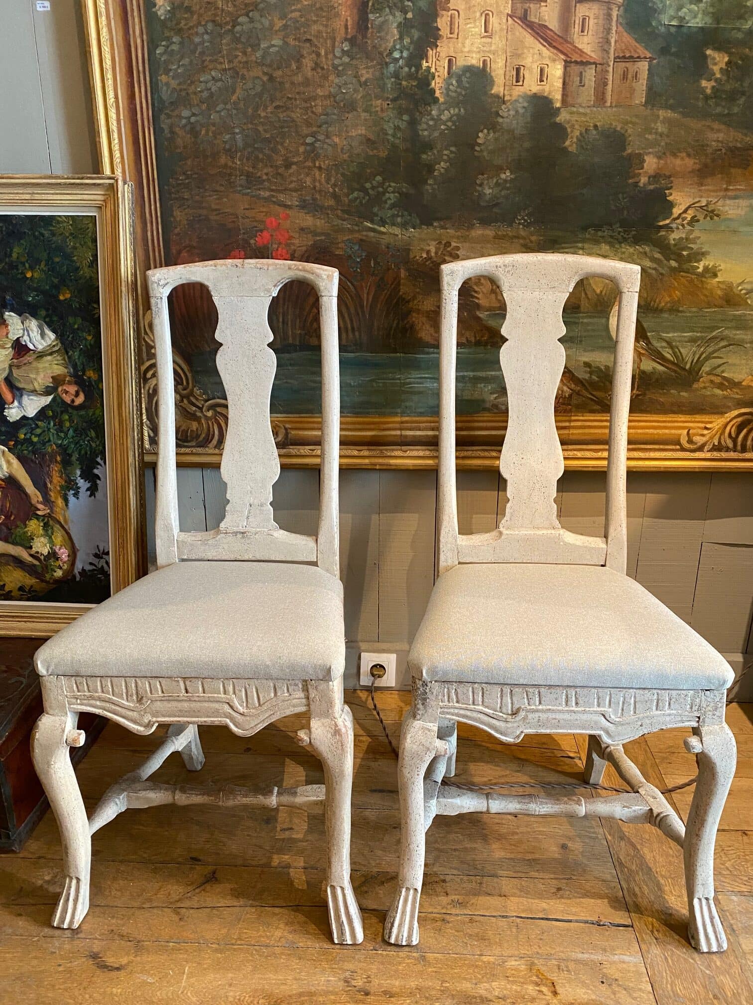 Paire de chaises style baroque – pieds griffes – Suède fin XIXe