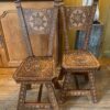 Paire de chaises décor en bois décor sculpté - Travail Alpin fin XIXe – Image 3