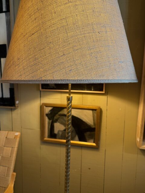 Lampadaire ajustable en laiton torsadée - Ca.1960 – Image 2