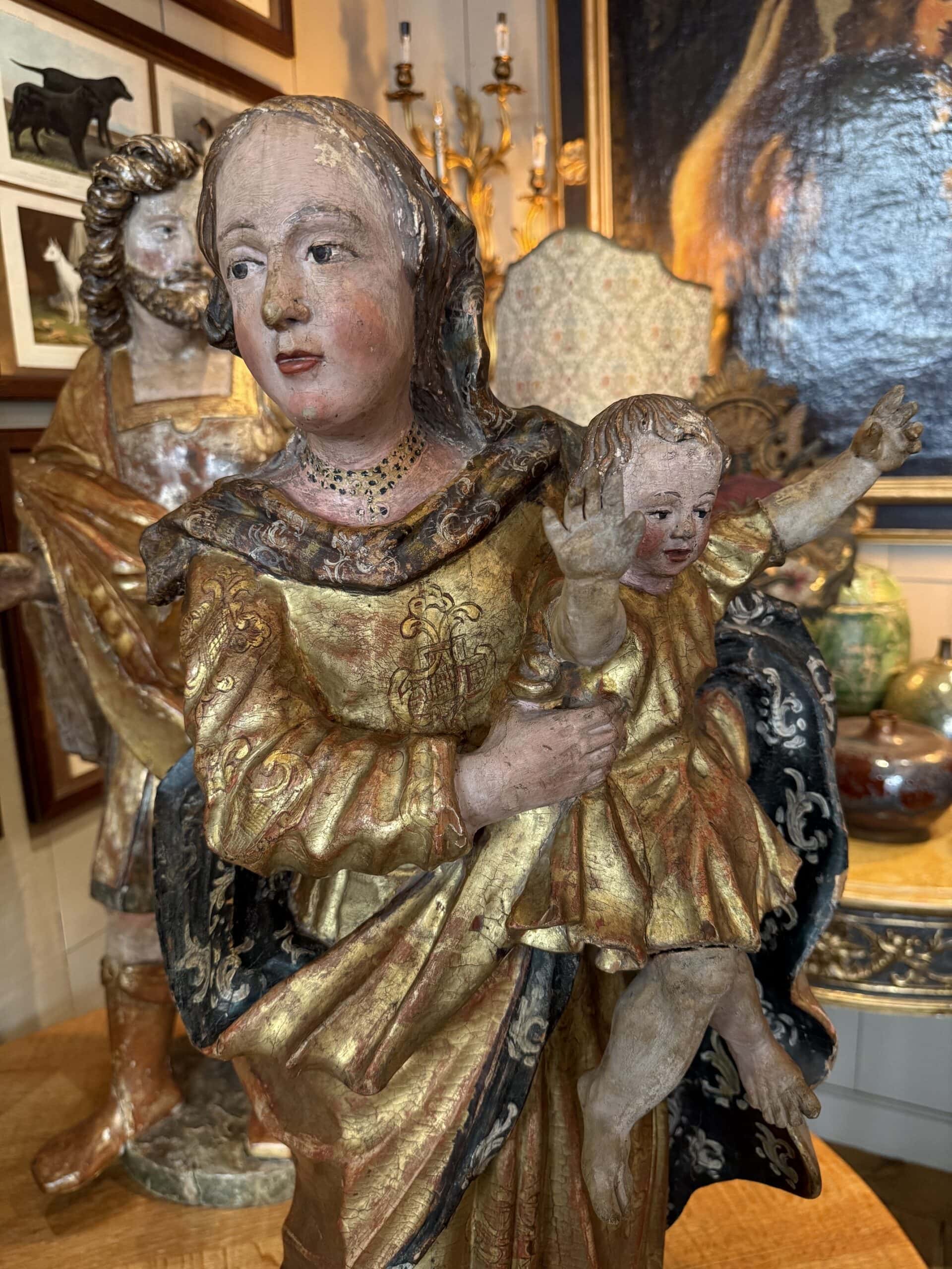 Statue de la Madone à l'enfant en bois sculpté polychrome & doré - Espagne, baroque tardif XVIIIe – Image 3