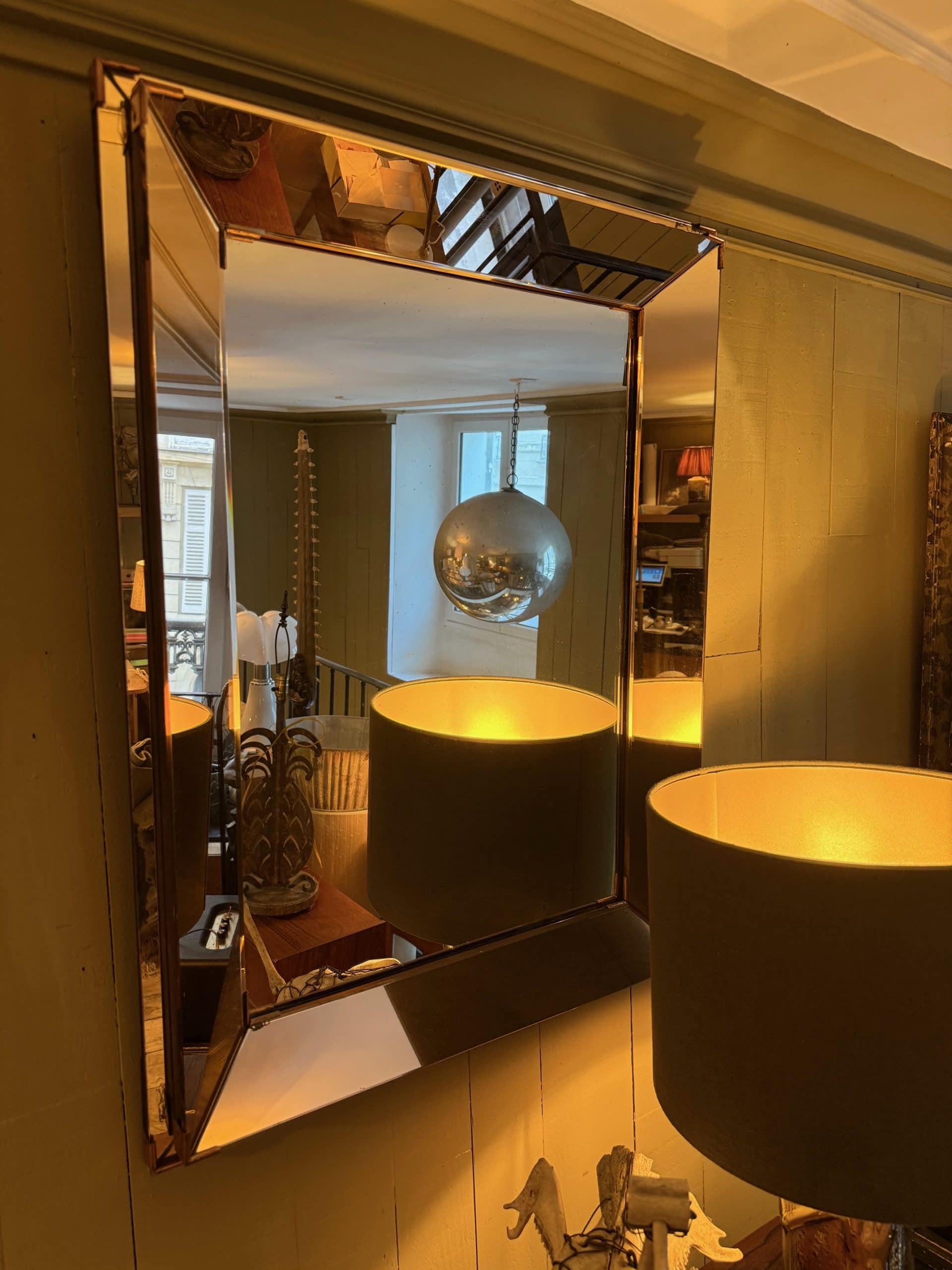 Paire de miroirs cuivre fumés & coins cuivre -ca.1970