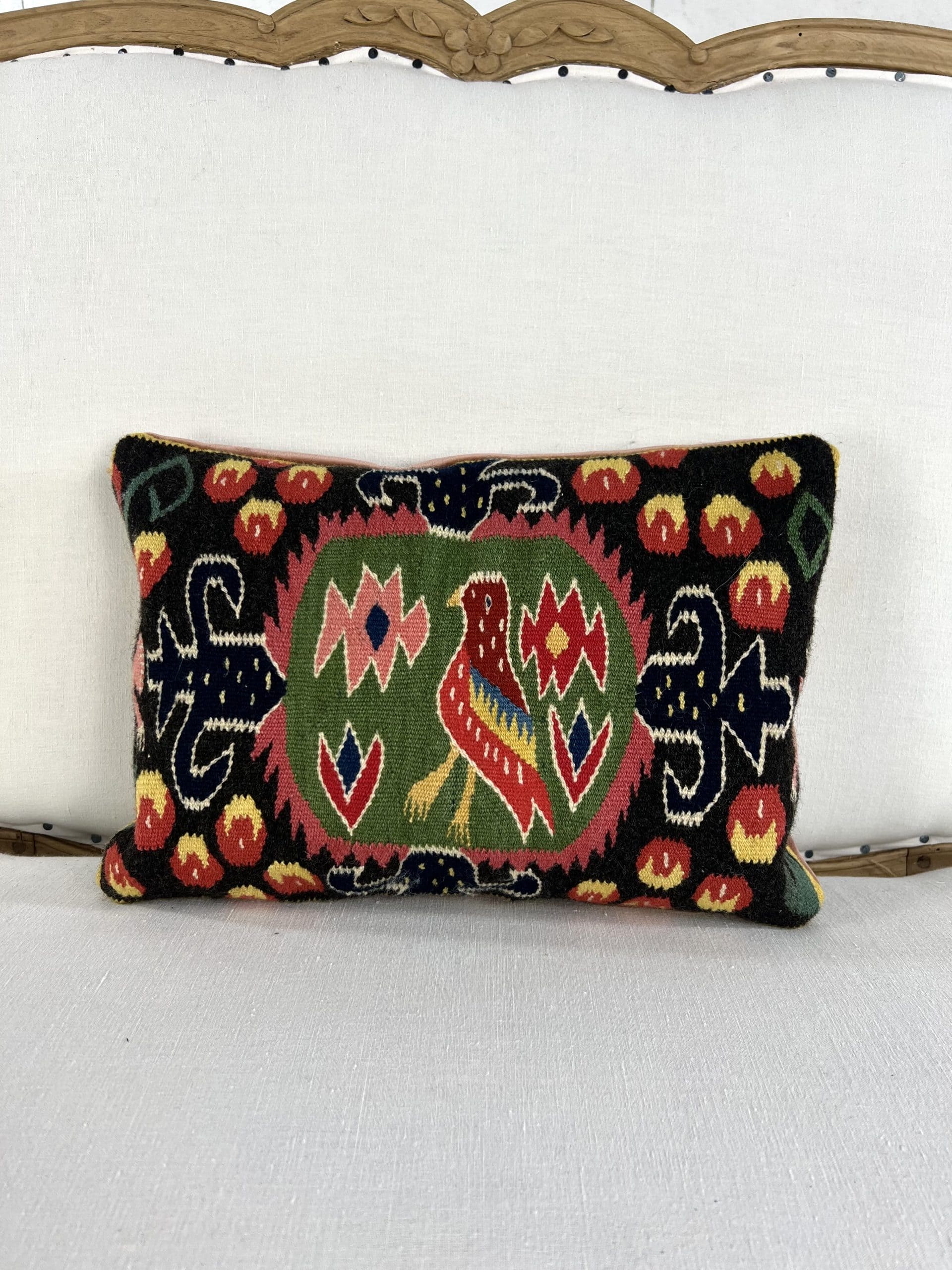 Coussin ancien en laine – Tissage rölakan scandinave du Skåne (1930–1950)