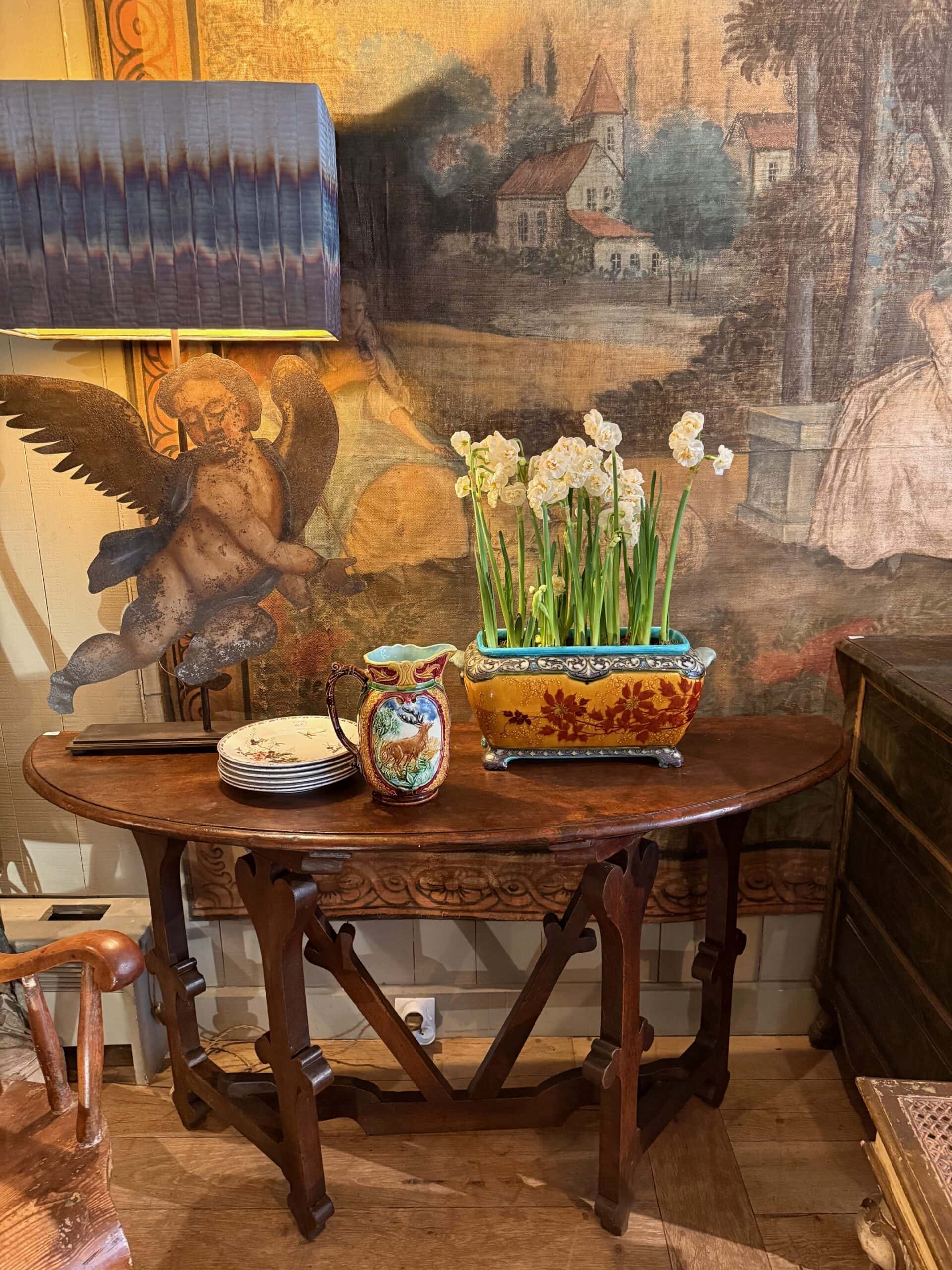 Paire de consoles en noyer patiné – Nord de l’Italie XIXe