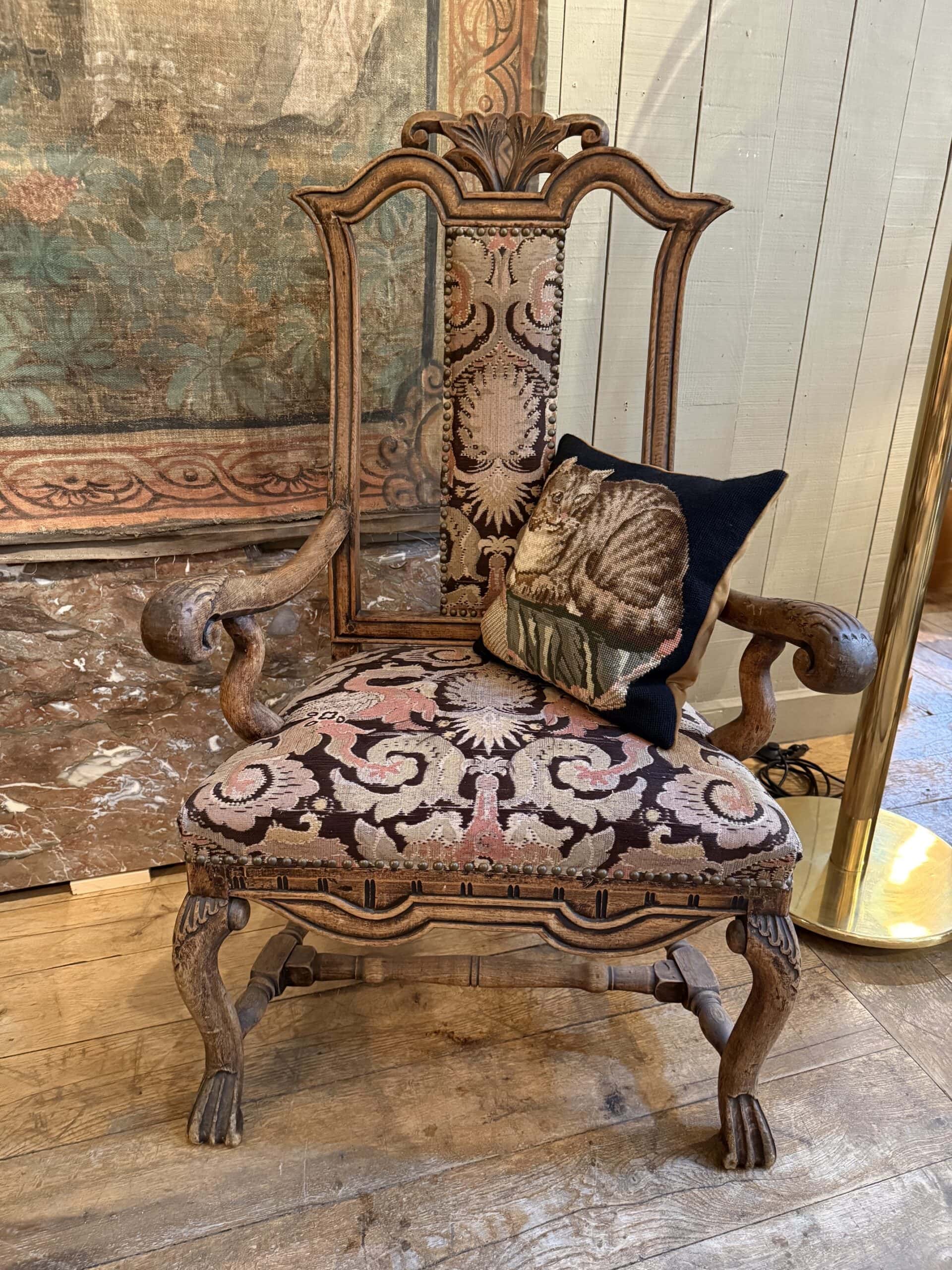 Paire de fauteuils baroques Suédois en chêne – Tapisserie d’origine ca.1800