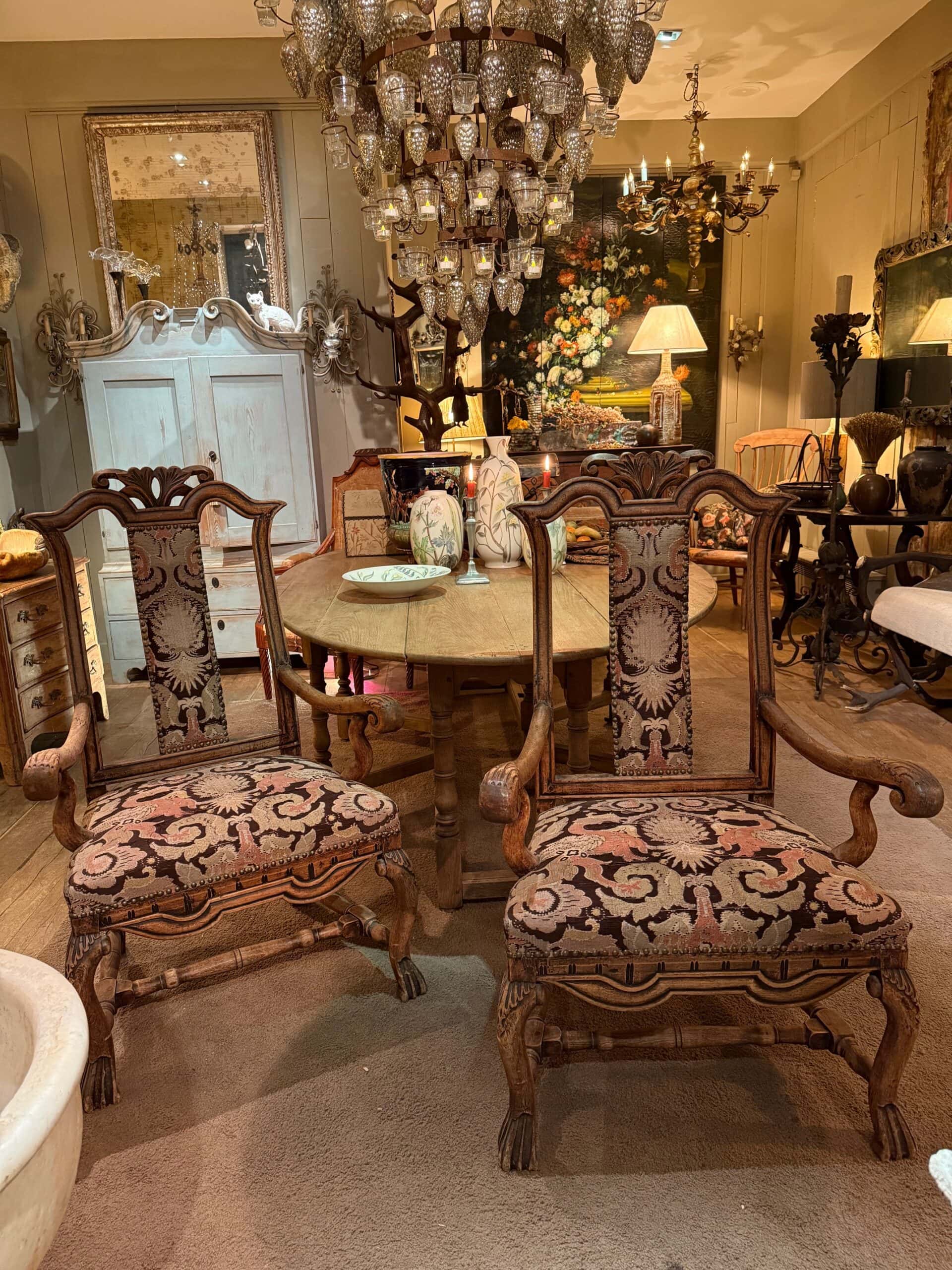 Paire de fauteuils baroques Suédois en chêne – Tapisserie d’origine ca.1800