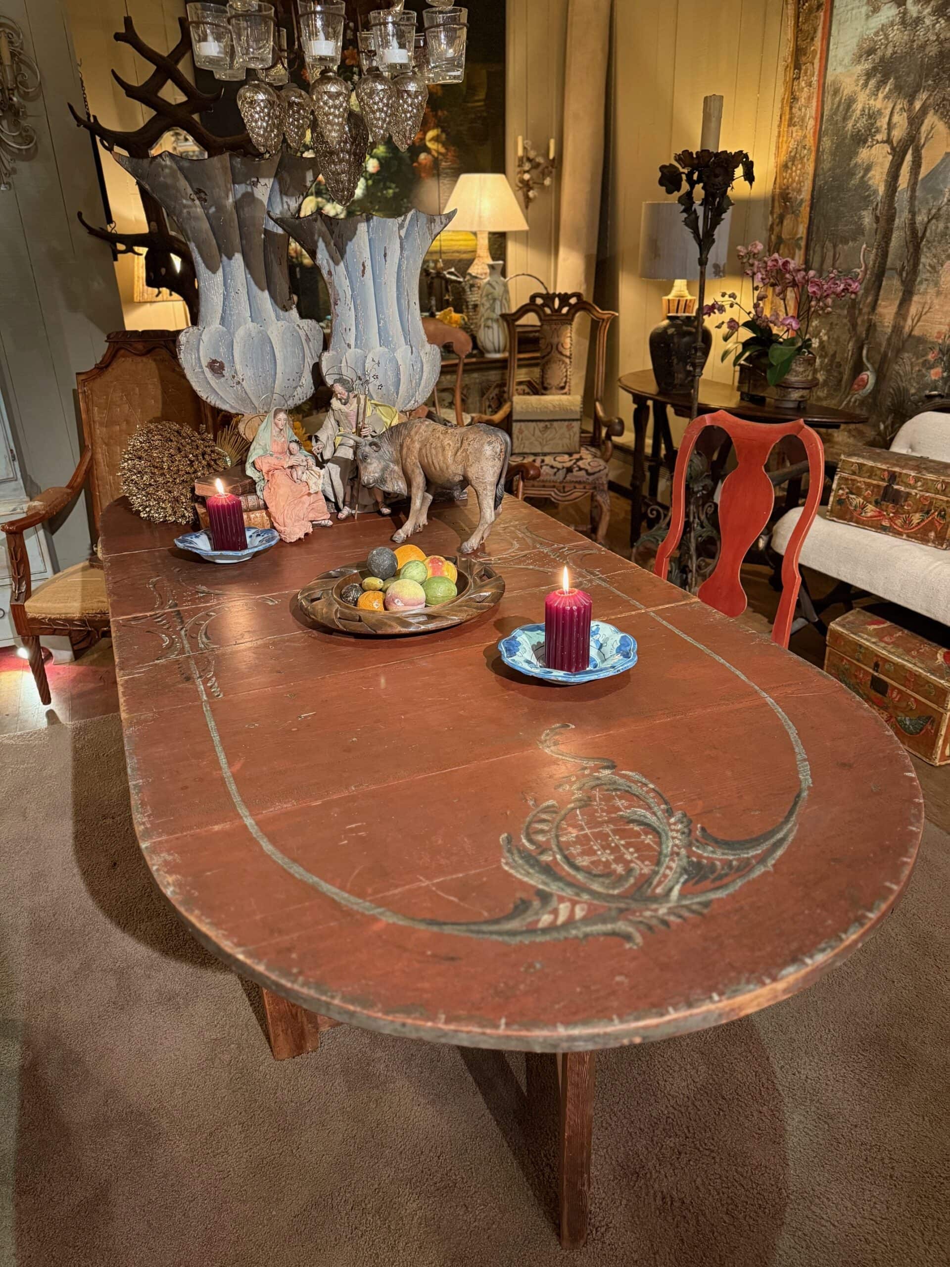 Grande table getleg Roccoco Suédois - patine rouge et décor volutes - ca.1800 – Image 2