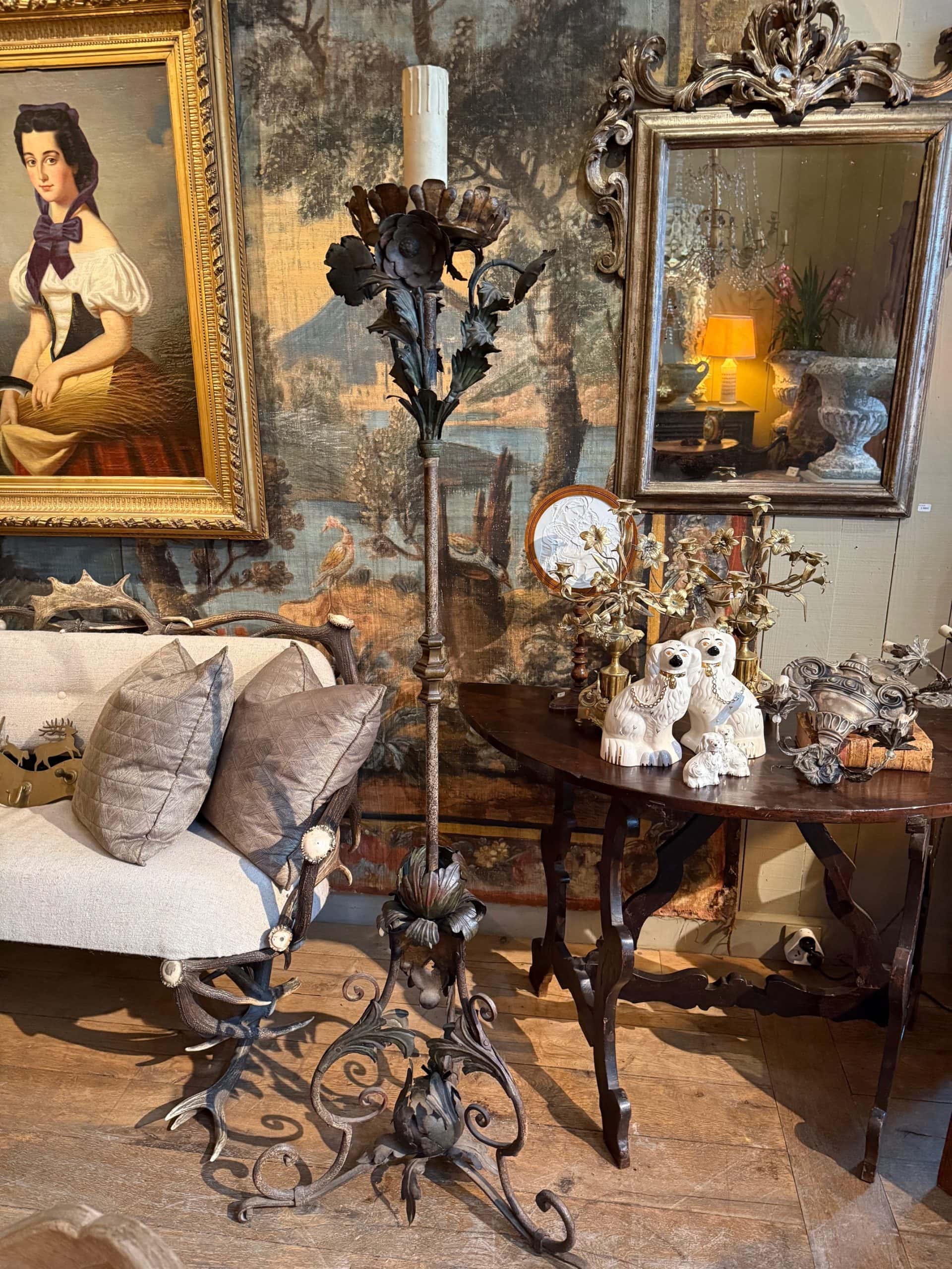 Paire de grands candélabres baroques en fer forgé – Italie XIXe