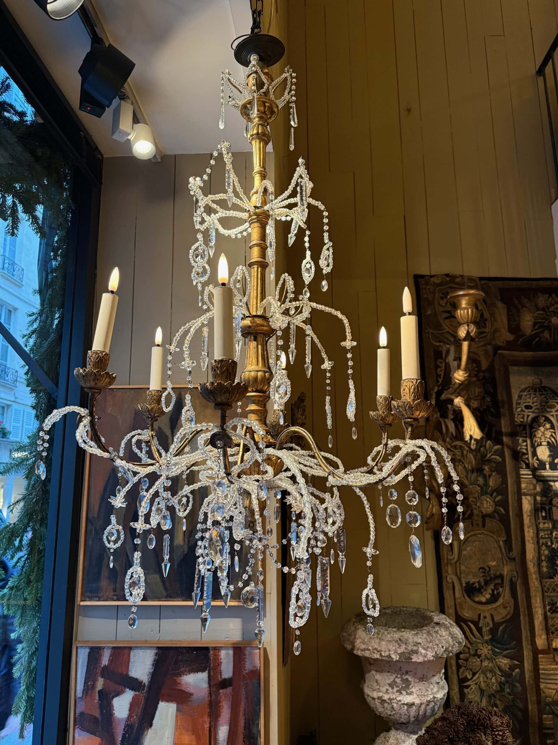 Paire de lustres Génois, bois doré et perles de Venise+ cristal ca.1880