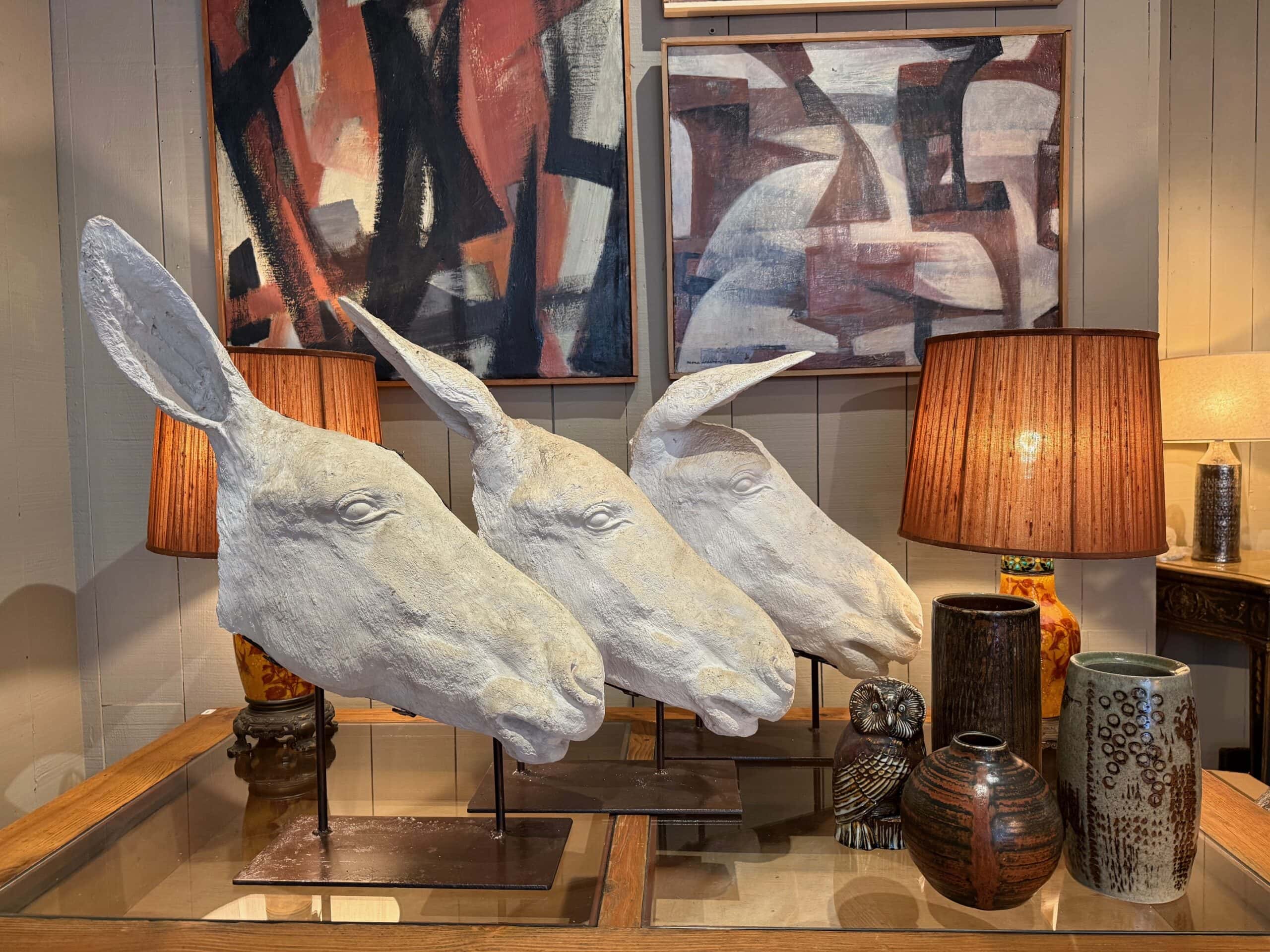 Collection de 3 profils d'Anes en plâtre - sur socles en fer ca.1900 – Image 3