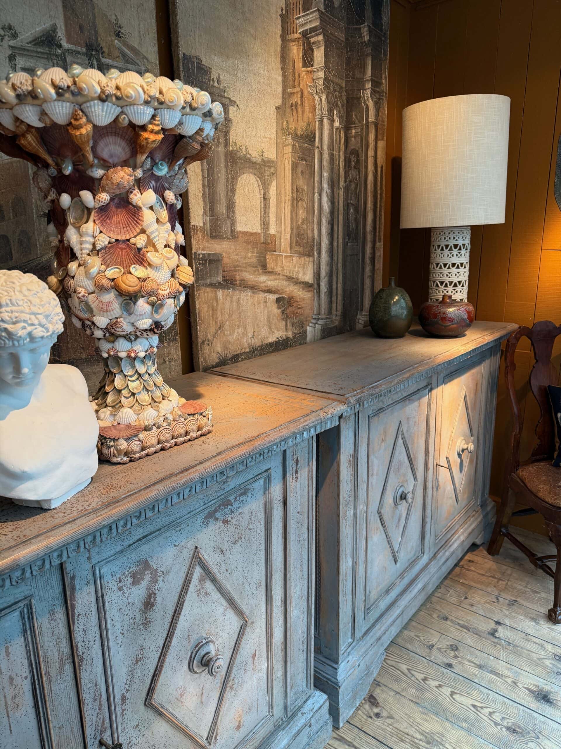 Paire de buffets 2 portes patine gris-bleu – Italie fin XIXe