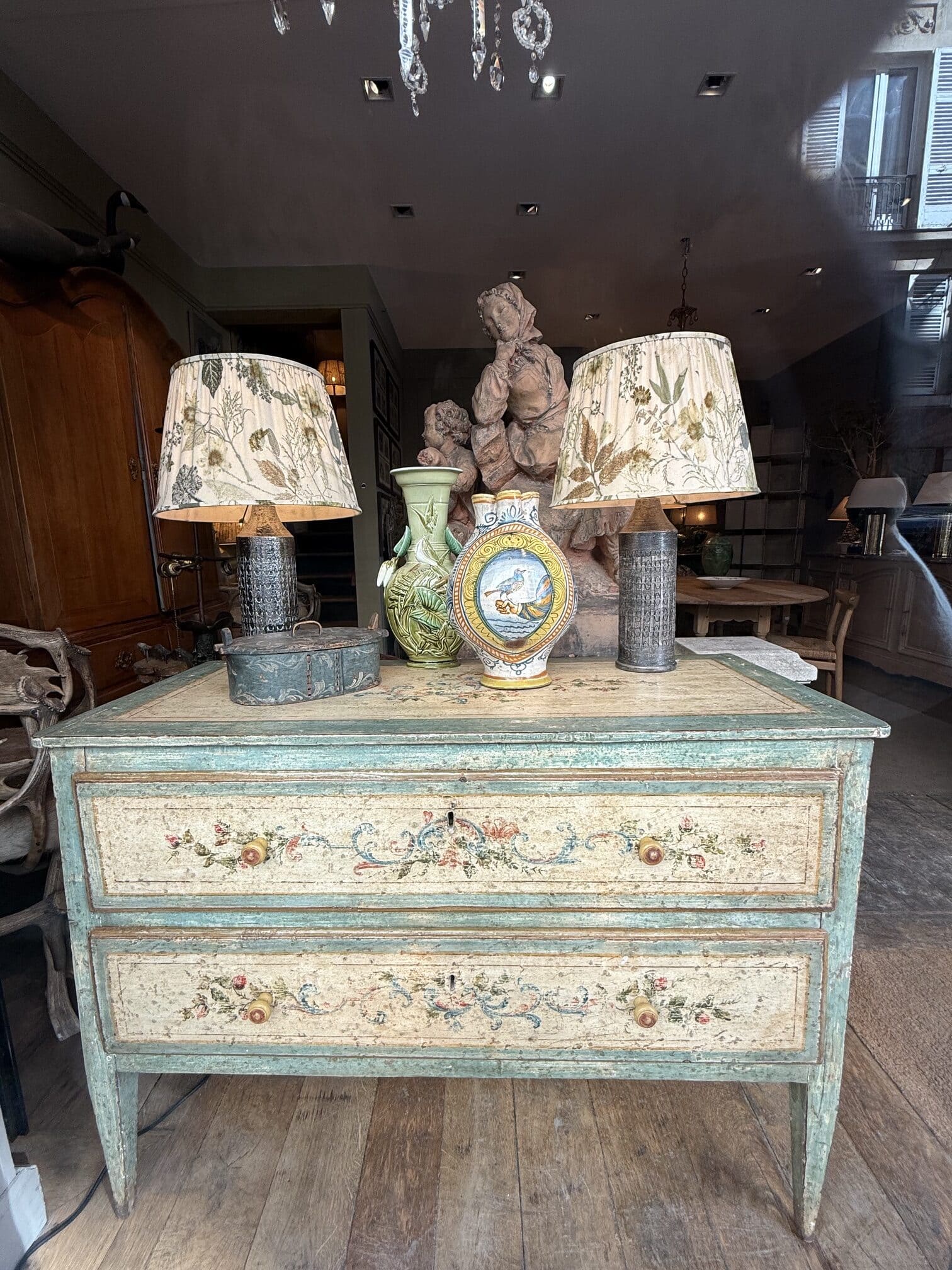 Commode Toscane laque polychrome guirlandes de fleurs sur fond vert pâle ca.1870 - – Image 3
