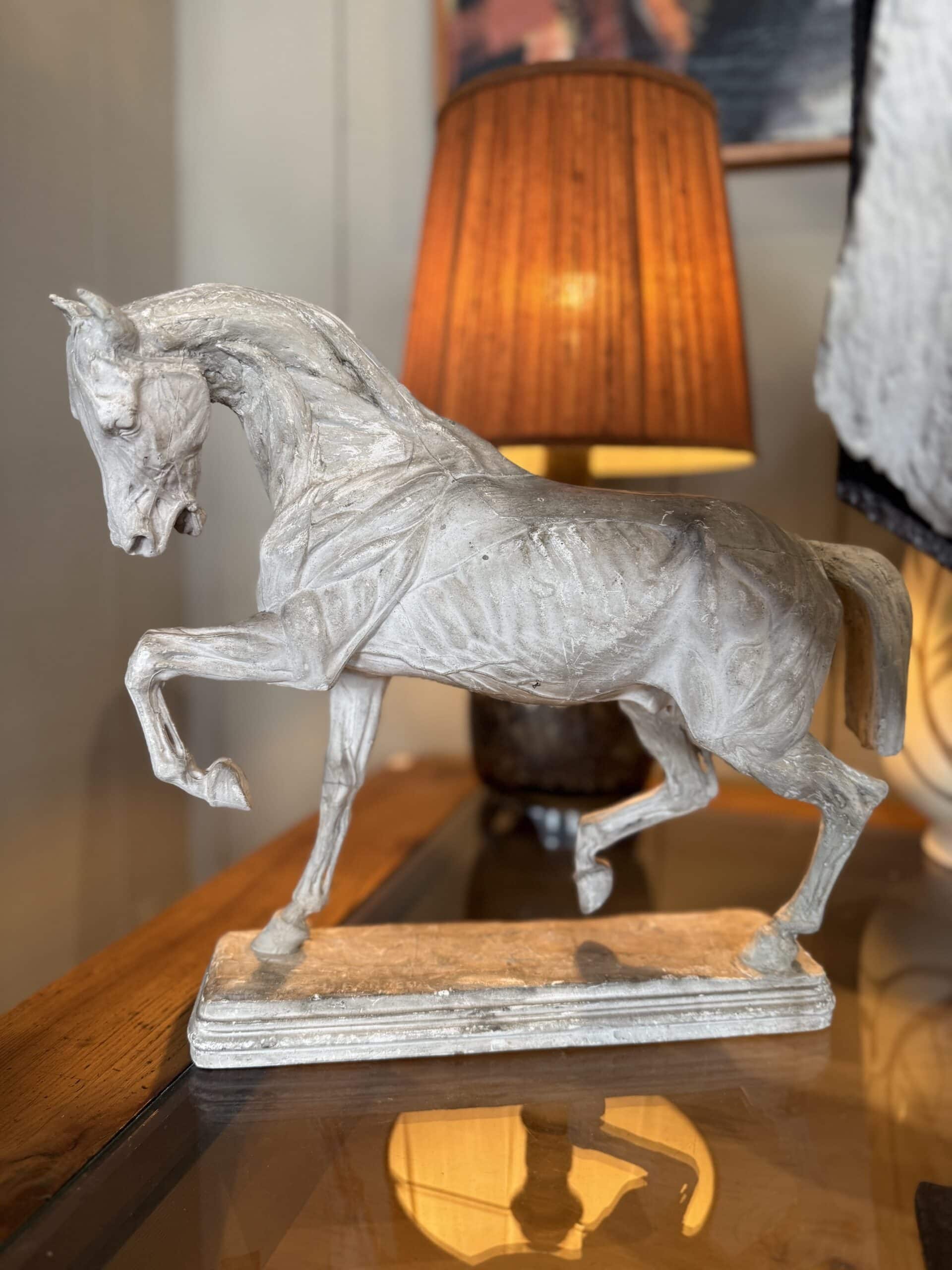 Statue d’écorché de Cheval en plâtre – Signé Isidore Bonheur sur le socle. Fin XIXe