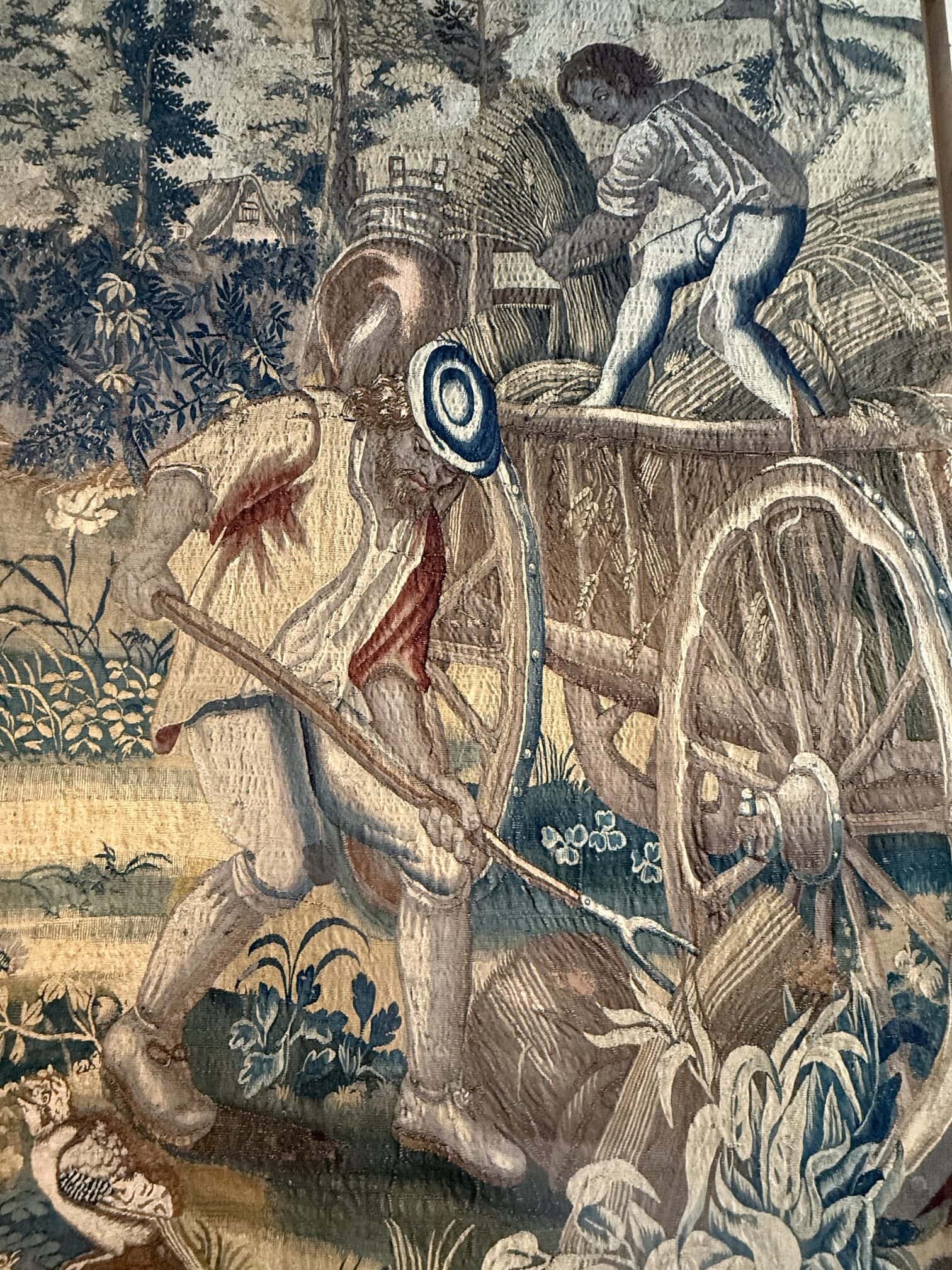 Grande tapisserie flamande “La moisson” tendue sur châssis et cadre caisse américaine – d’époque XVIIIe