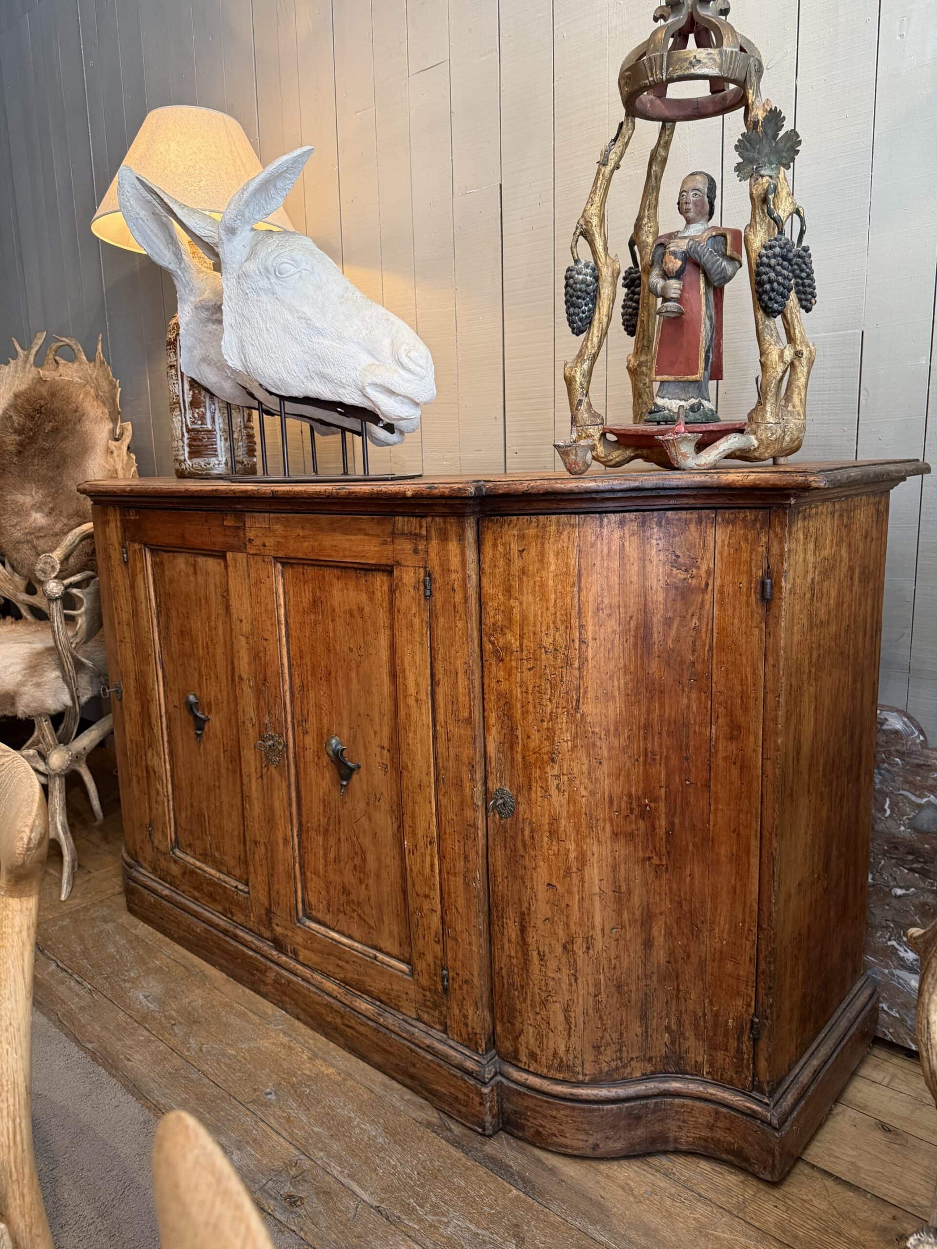 Buffet Toscan à 4 portes en noyer XIXe côtés galbés - XIXe – Image 2