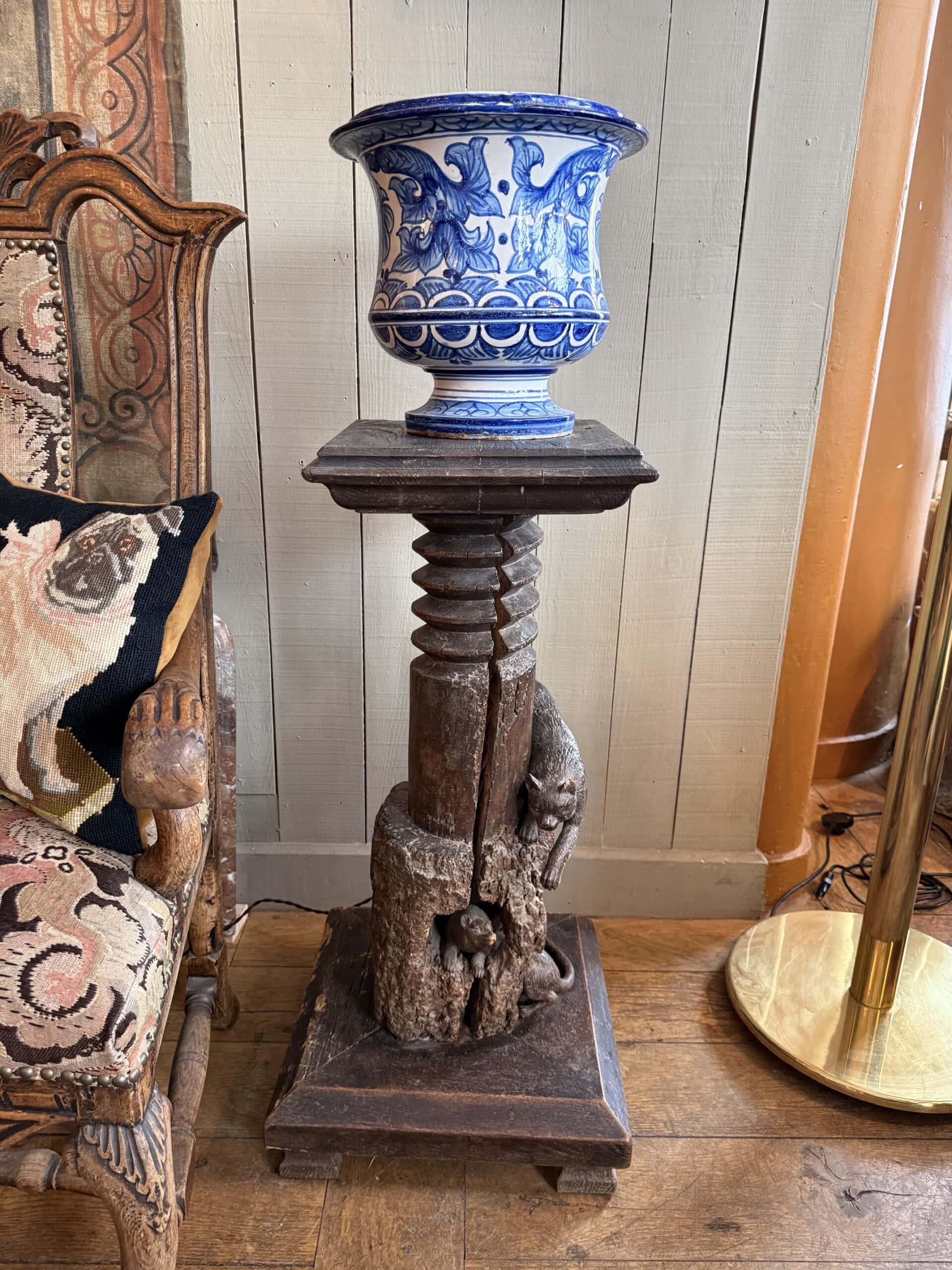 Sellette “vis de pressoir ” en bois sculpté -le chat & souris style Forêt Noire, France XIXe