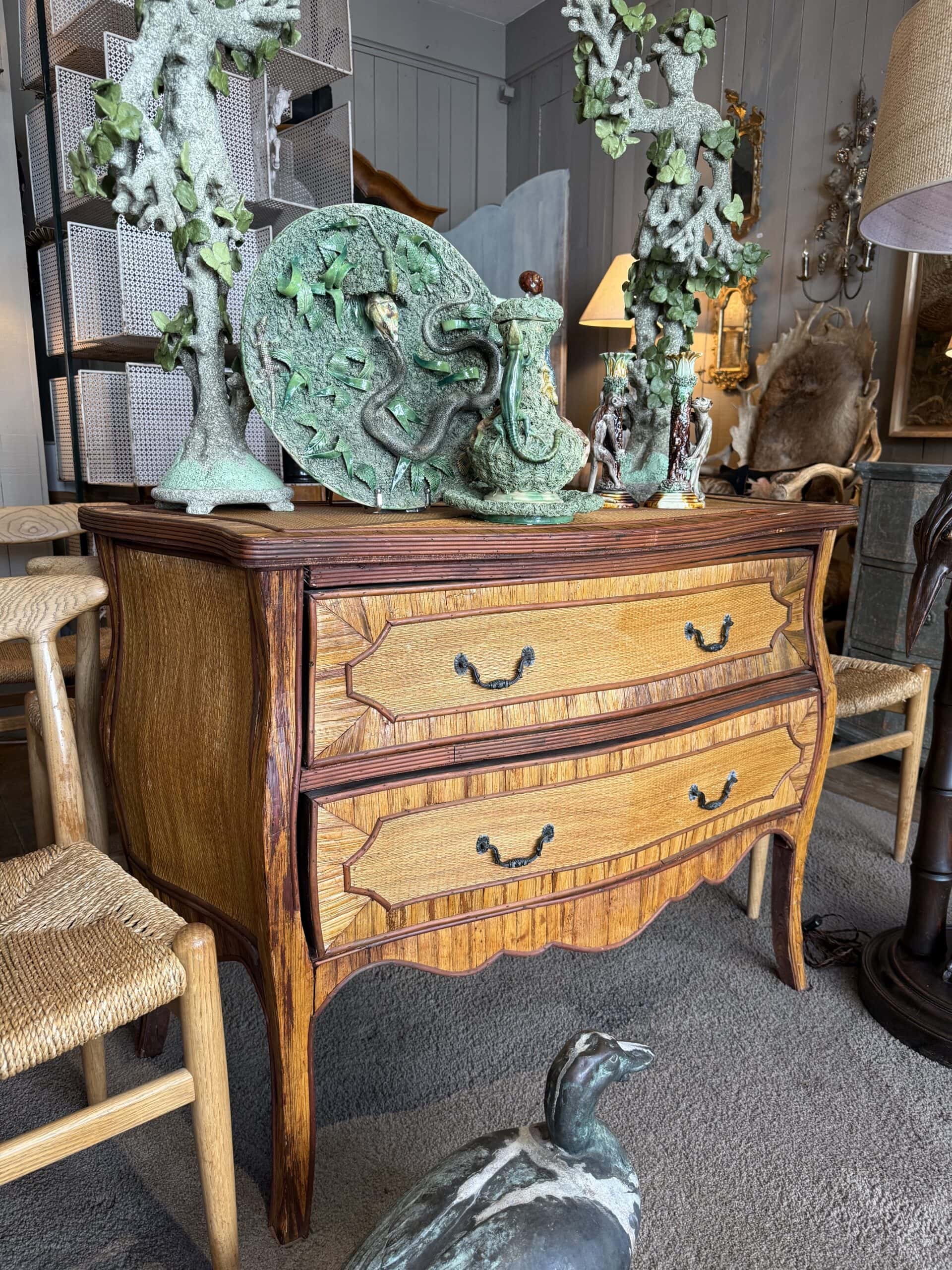 Commode galbée en marqueterie de rotin et osier - France ca.1920 – Image 5