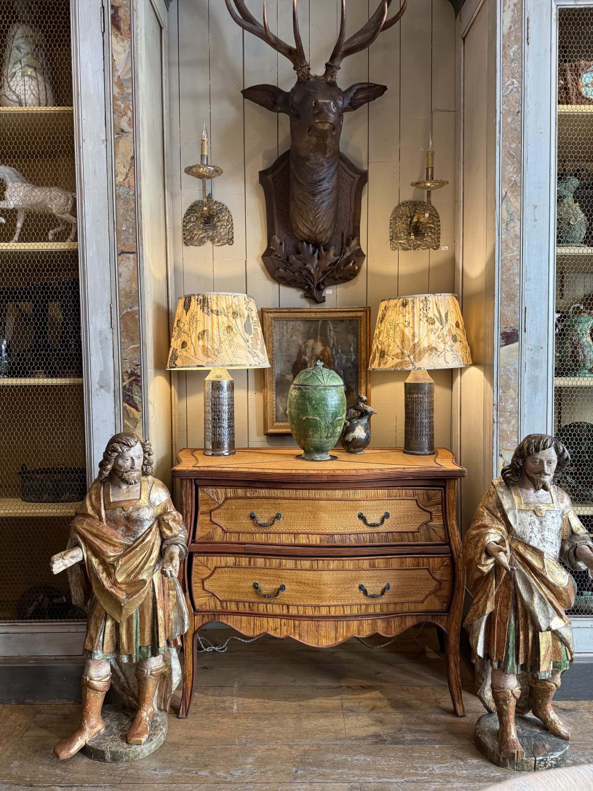 Commode galbée en marqueterie de rotin et osier - France ca.1920 – Image 2