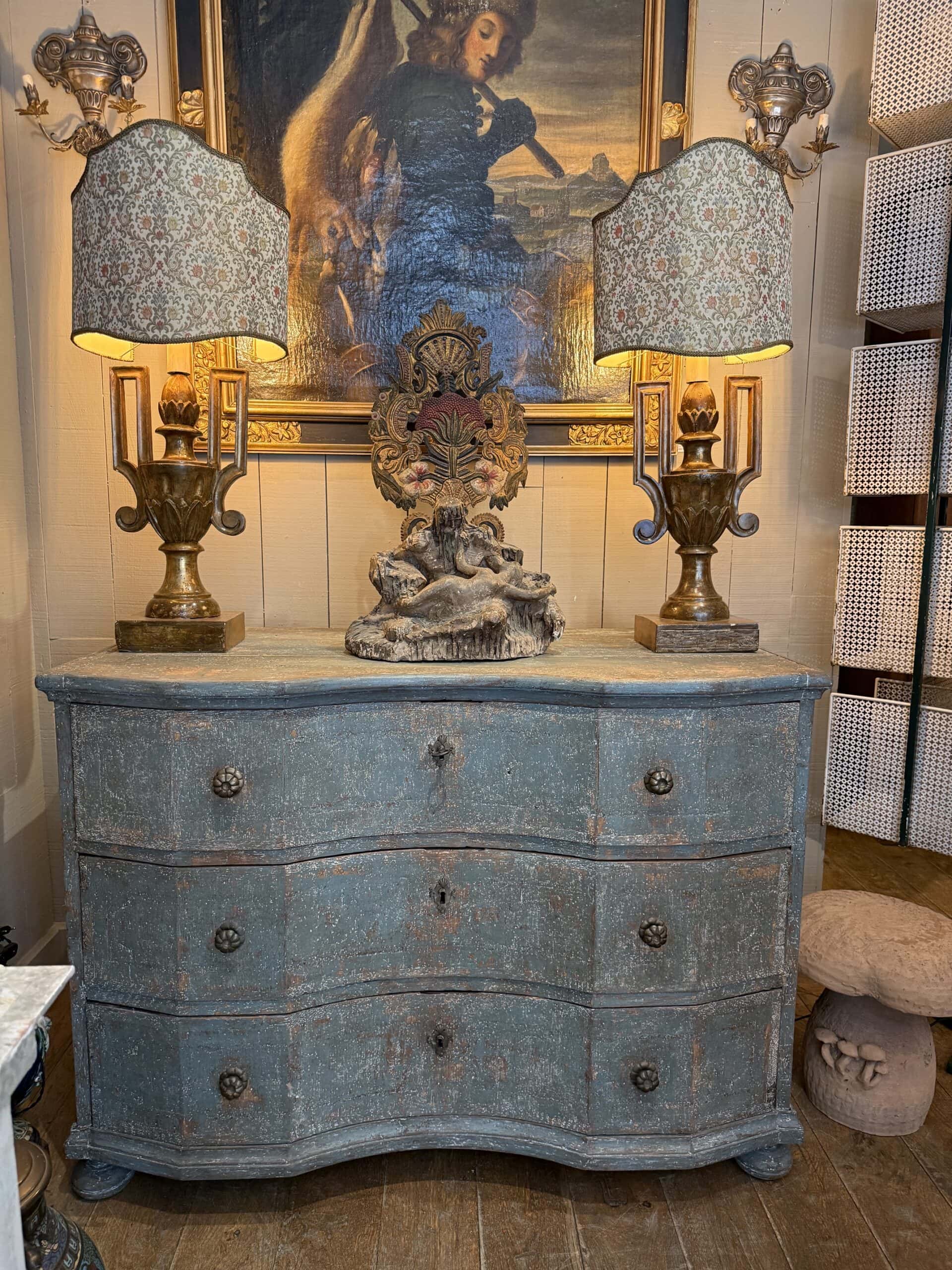 Commode Vénitienne double galbe en bois peint patine bleu aqua ca.1800 – Image 3