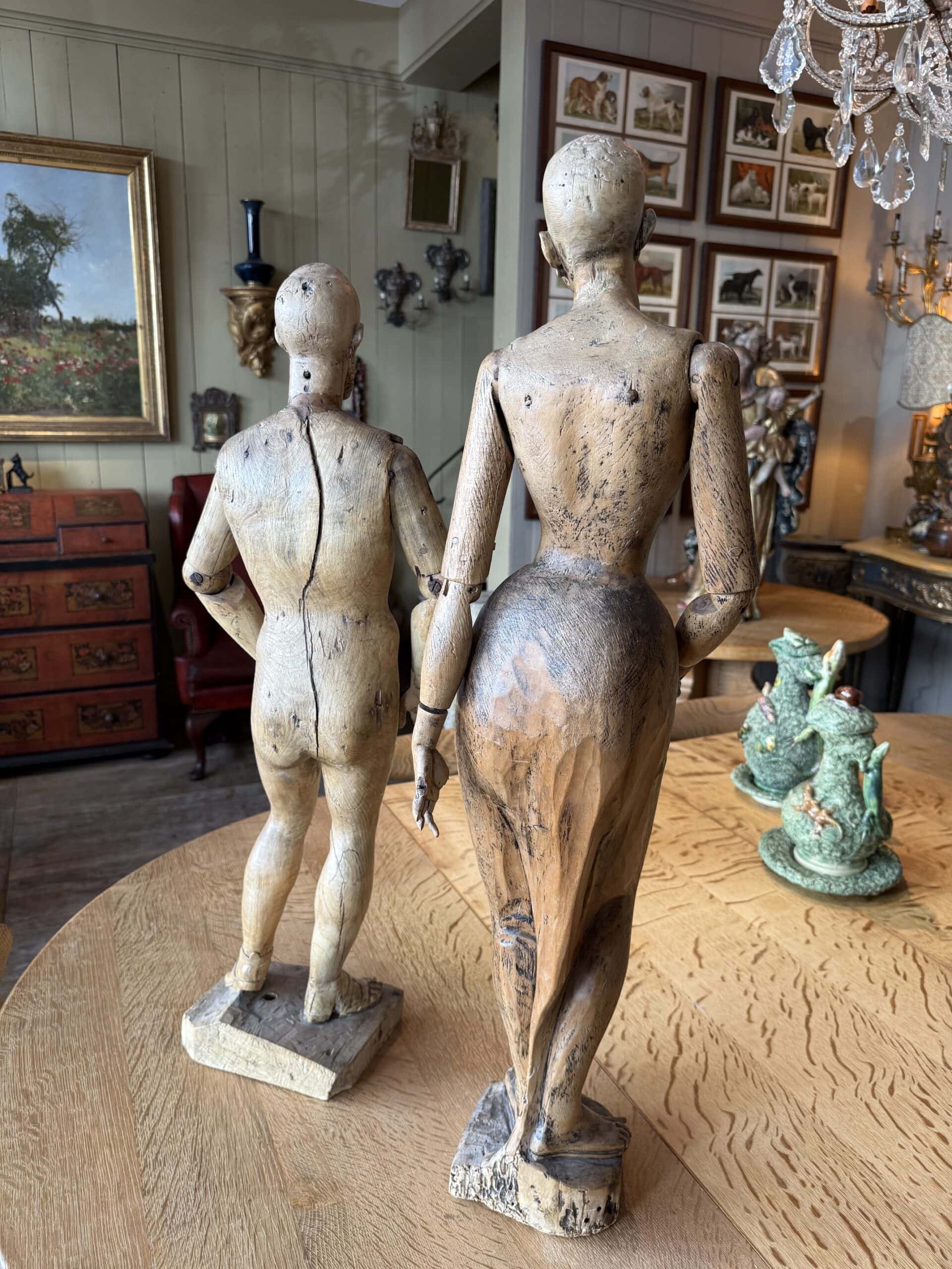 Paire de mannequins de procession dit "capipotes" en bois blond sculpté Italie XVIIIe – Image 10