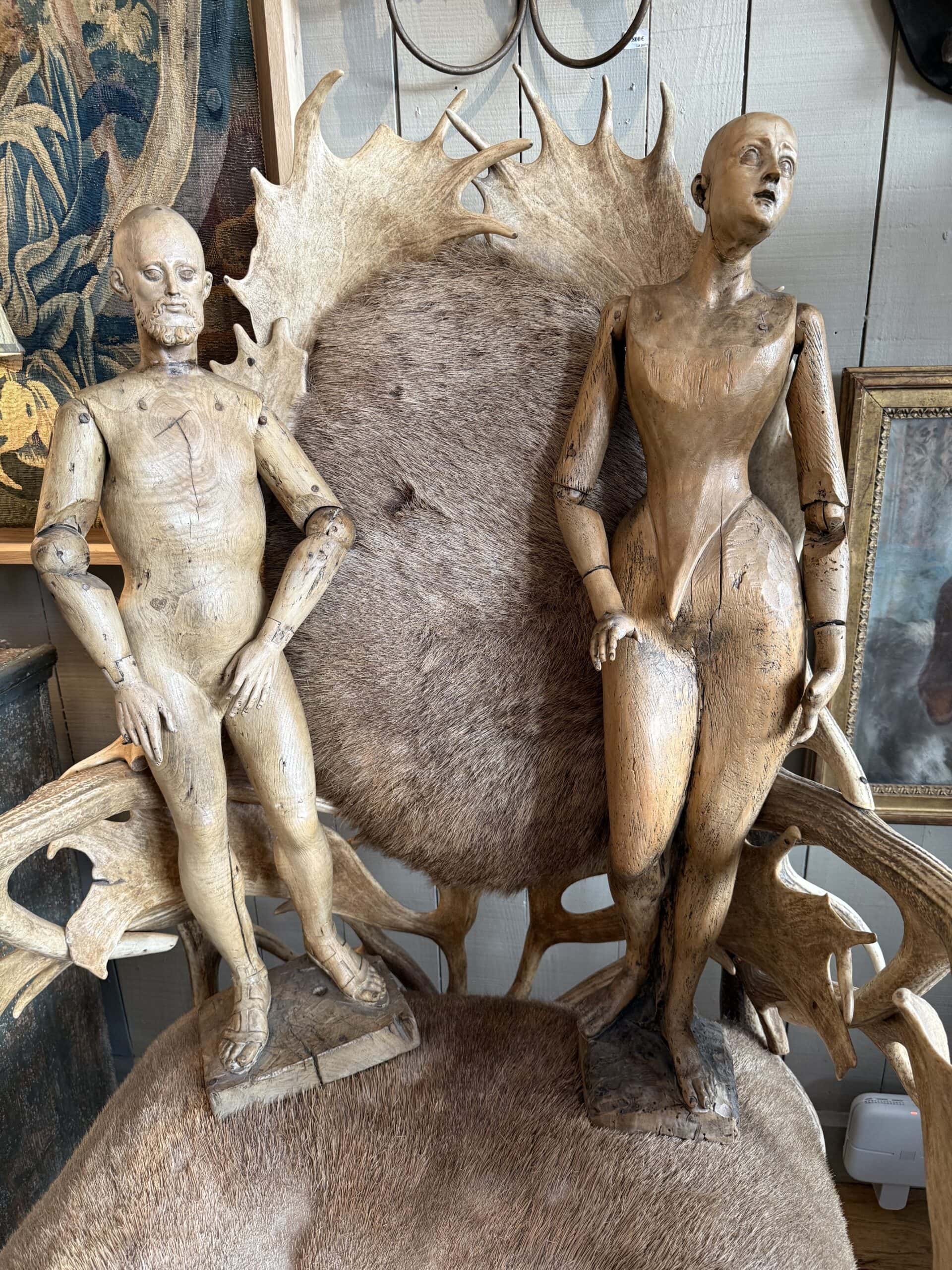 Paire de mannequins de procession dit "capipotes" en bois blond sculpté Italie XVIIIe – Image 8