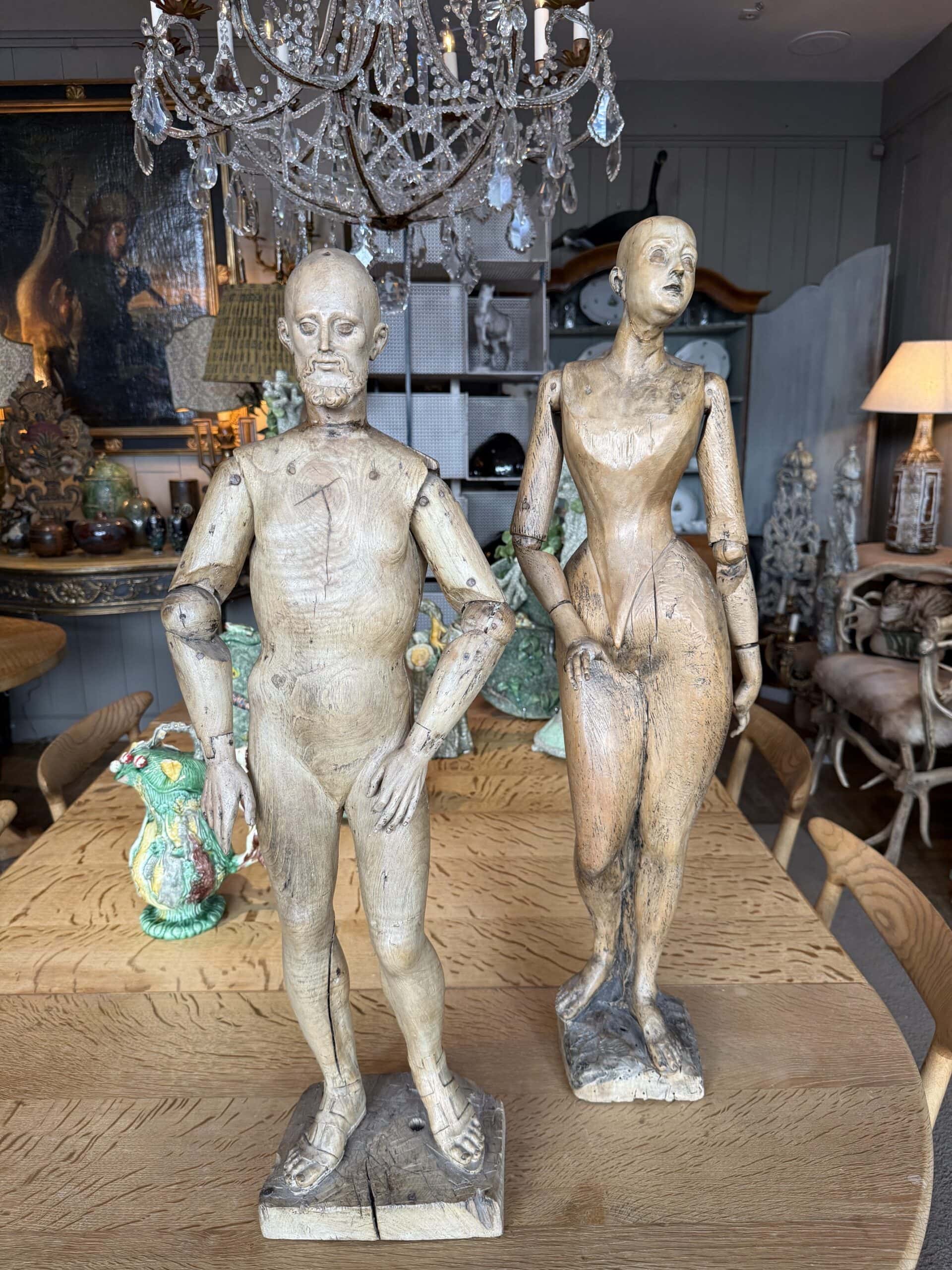 Paire de mannequins de procession dit "capipotes" en bois blond sculpté Italie XVIIIe – Image 9