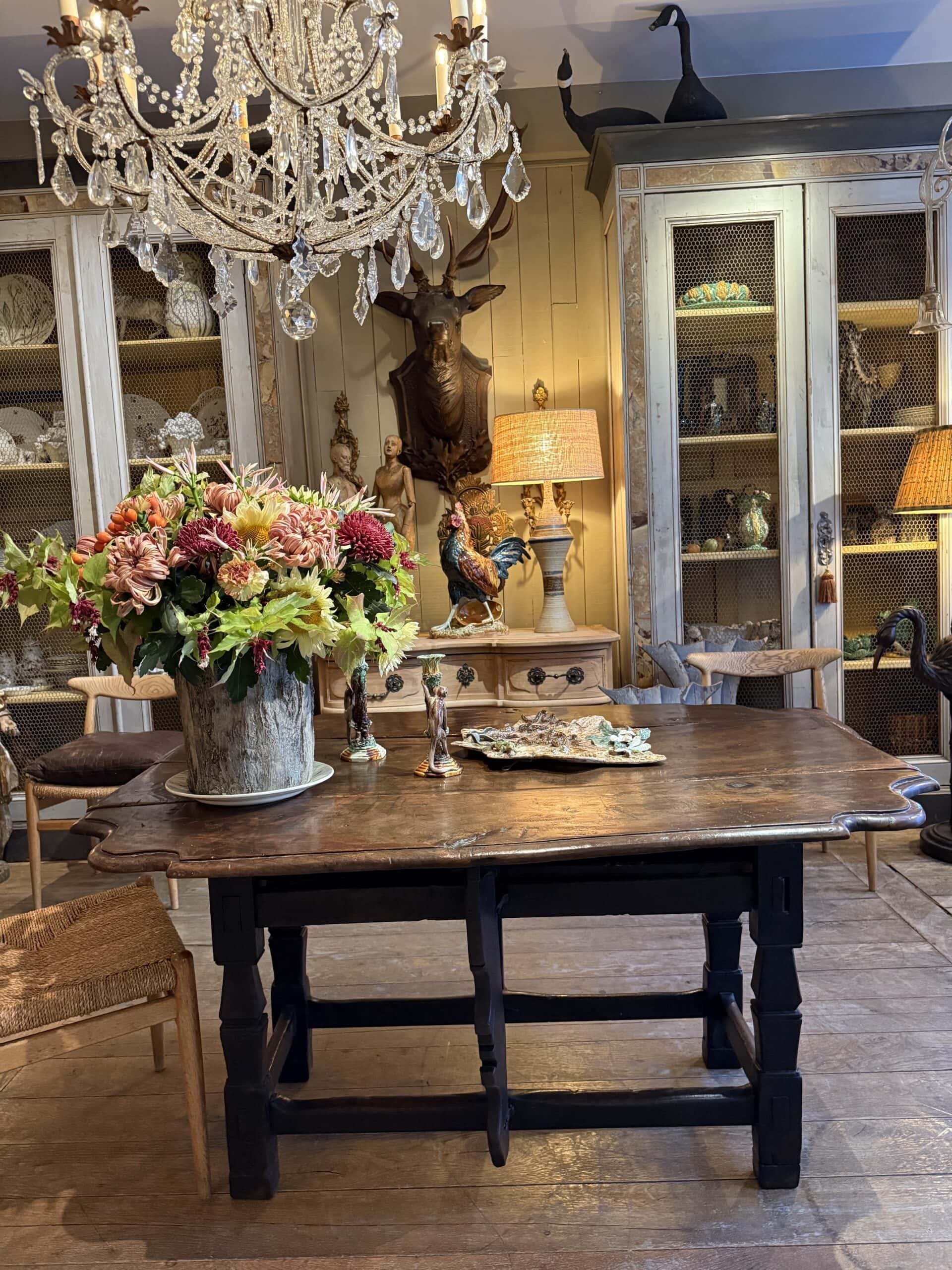 Table à volets en chêne foncé – Italie du Nord