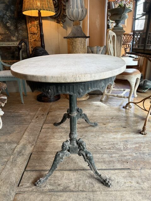 Table de jardin Néoclassique de forme ovale en fonte & marbre - France ca.1810 – Image 7