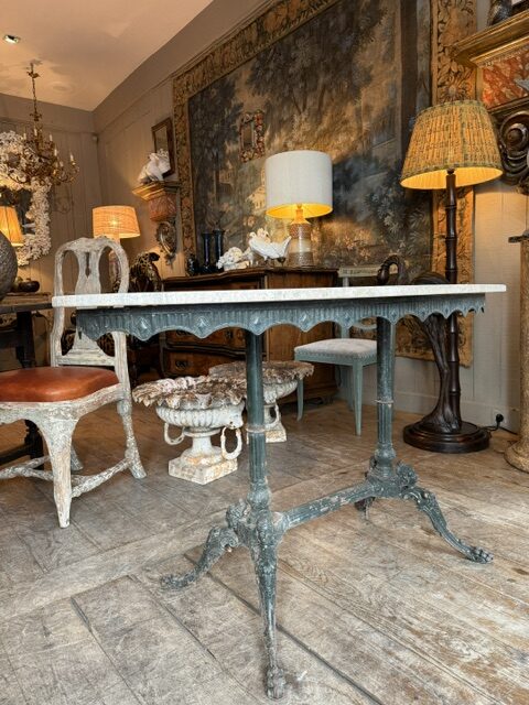 Table de jardin Néoclassique de forme ovale en fonte & marbre - France ca.1810 – Image 3