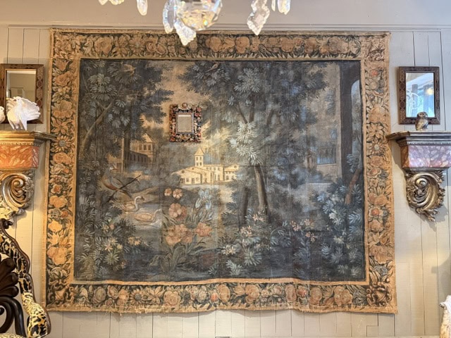 Grande toile peinte décor de paysage avec un château, des oiseaux & fleurs- bordure de fruits et feuillages- France XVIIIe – Image 3