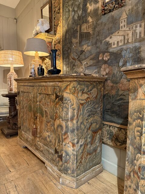 Paire de buffets hauts polychromes à riche décor Baroque Italien - fin XIXe – Image 6